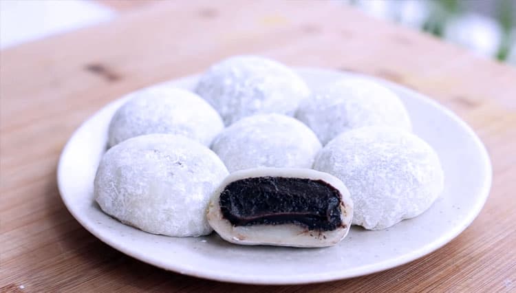 Let’s Make the Sweet and Soft Japanese Chocolate Mochi